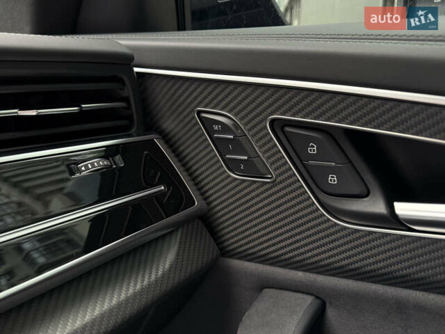 Чорний Ауді RS Q8, об'ємом двигуна 4 л та пробігом 12 тис. км за 170000 $, фото 93 на Automoto.ua
