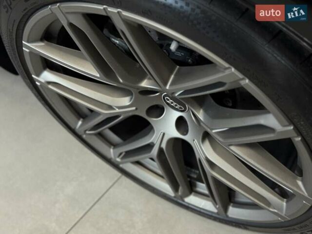 Чорний Ауді RS Q8, об'ємом двигуна 4 л та пробігом 9 тис. км за 153500 $, фото 30 на Automoto.ua