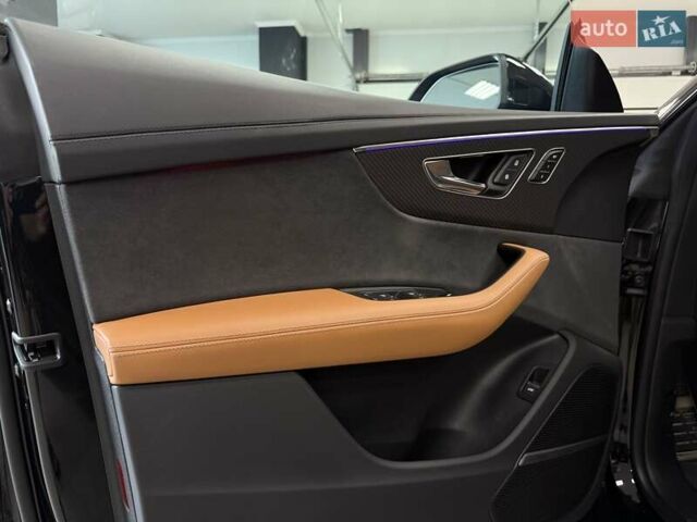 Чорний Ауді RS Q8, об'ємом двигуна 4 л та пробігом 9 тис. км за 153500 $, фото 52 на Automoto.ua