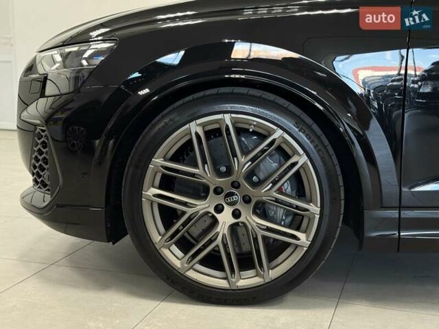 Чорний Ауді RS Q8, об'ємом двигуна 4 л та пробігом 9 тис. км за 153500 $, фото 12 на Automoto.ua
