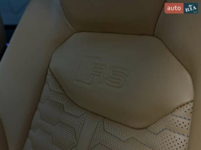 Чорний Ауді RS Q8, об'ємом двигуна 4 л та пробігом 9 тис. км за 153500 $, фото 48 на Automoto.ua