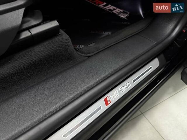 Чорний Ауді RS Q8, об'ємом двигуна 4 л та пробігом 9 тис. км за 153500 $, фото 69 на Automoto.ua