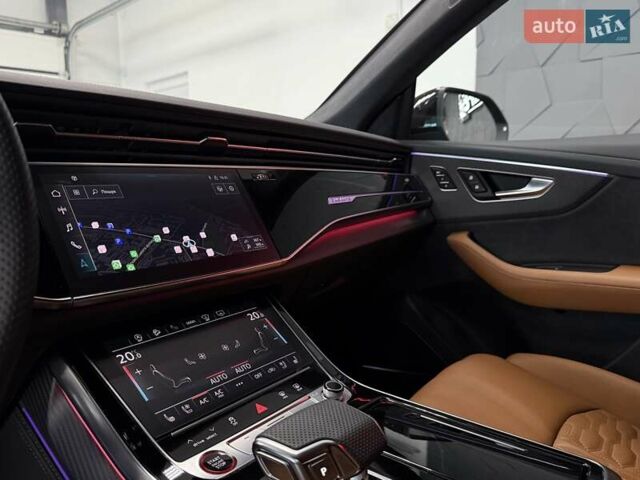 Чорний Ауді RS Q8, об'ємом двигуна 4 л та пробігом 9 тис. км за 153500 $, фото 37 на Automoto.ua