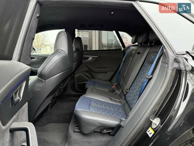 Чорний Ауді RS Q8, об'ємом двигуна 4 л та пробігом 52 тис. км за 145000 $, фото 15 на Automoto.ua