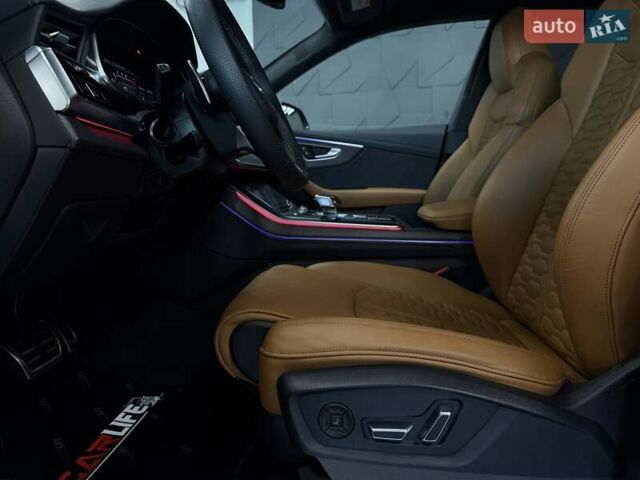 Чорний Ауді RS Q8, об'ємом двигуна 4 л та пробігом 9 тис. км за 153500 $, фото 49 на Automoto.ua