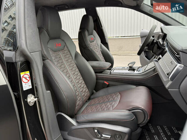 Чорний Ауді RS Q8, об'ємом двигуна 4 л та пробігом 12 тис. км за 170000 $, фото 47 на Automoto.ua