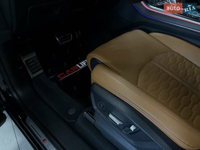 Чорний Ауді RS Q8, об'ємом двигуна 4 л та пробігом 9 тис. км за 153500 $, фото 50 на Automoto.ua