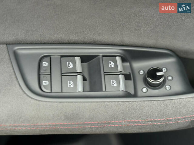 Чорний Ауді RS Q8, об'ємом двигуна 4 л та пробігом 12 тис. км за 170000 $, фото 56 на Automoto.ua