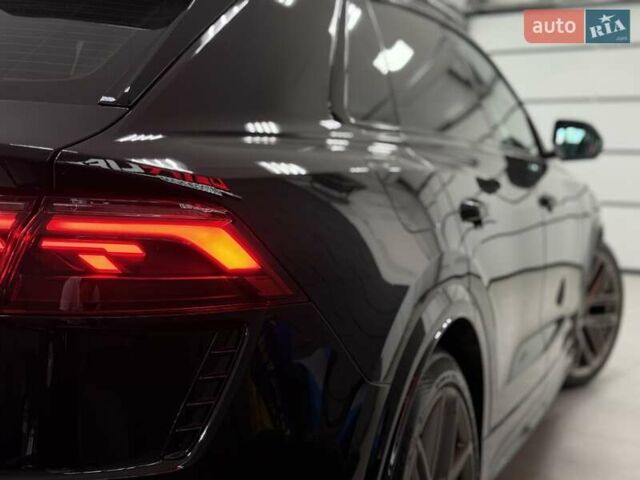 Чорний Ауді RS Q8, об'ємом двигуна 4 л та пробігом 9 тис. км за 153500 $, фото 23 на Automoto.ua