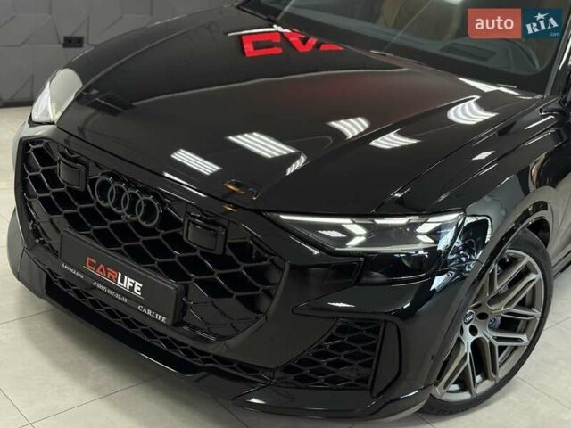 Чорний Ауді RS Q8, об'ємом двигуна 4 л та пробігом 9 тис. км за 153500 $, фото 6 на Automoto.ua