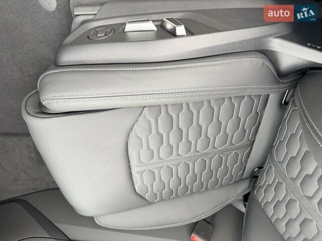 Ауди RS Q8 2025 в Киеве на Automoto.ua Черный Ауди RS Q8, объемом двигателя 4 л и пробегом 1 тыс. км за 142999 $, фото 17 на Automoto.ua