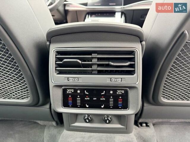 Ауди RS Q8 2025 в Киеве на Automoto.ua Черный Ауди RS Q8, объемом двигателя 4 л и пробегом 1 тыс. км за 142999 $, фото 20 на Automoto.ua