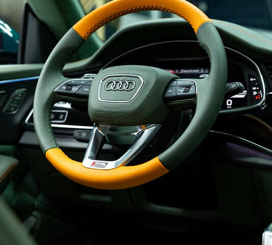 Черный Ауди RS Q8, объемом двигателя 4 л и пробегом 19 тыс. км за 200000 $, фото 16 на Automoto.ua