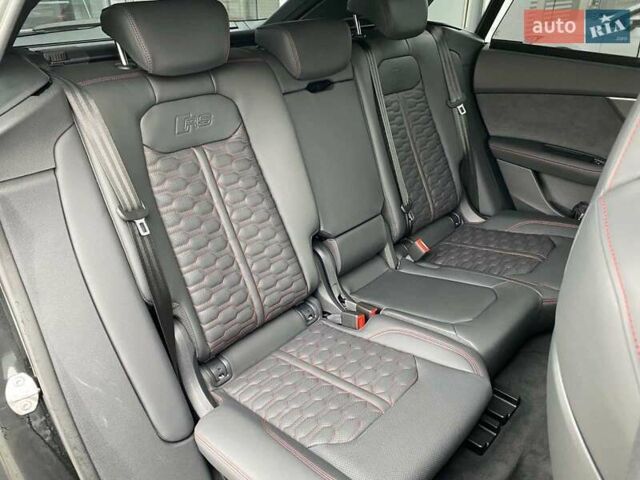 Чорний Ауді RS Q8, об'ємом двигуна 4 л та пробігом 1 тис. км за 159298 $, фото 28 на Automoto.ua