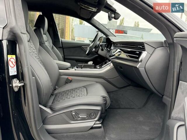 Ауди RS Q8 2025 в Киеве на Automoto.ua Черный Ауди RS Q8, объемом двигателя 4 л и пробегом 1 тыс. км за 142999 $, фото 16 на Automoto.ua