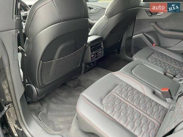 Чорний Ауді RS Q8, об'ємом двигуна 4 л та пробігом 1 тис. км за 159298 $, фото 24 на Automoto.ua