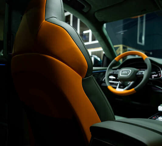 Черный Ауди RS Q8, объемом двигателя 4 л и пробегом 19 тыс. км за 200000 $, фото 17 на Automoto.ua