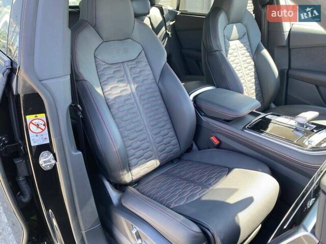 Чорний Ауді RS Q8, об'ємом двигуна 4 л та пробігом 1 тис. км за 154894 $, фото 26 на Automoto.ua
