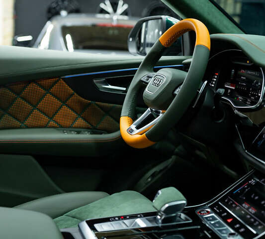 Черный Ауди RS Q8, объемом двигателя 4 л и пробегом 19 тыс. км за 200000 $, фото 30 на Automoto.ua