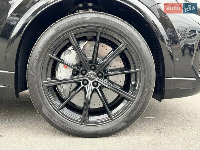 Ауди RS Q8 2025 в Киеве на Automoto.ua Черный Ауди RS Q8, объемом двигателя 4 л и пробегом 1 тыс. км за 142999 $, фото 7 на Automoto.ua