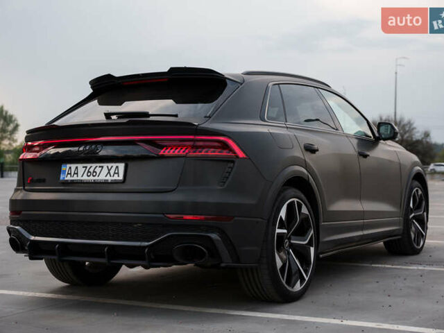 Червоний Ауді RS Q8, об'ємом двигуна 4 л та пробігом 79 тис. км за 99000 $, фото 7 на Automoto.ua