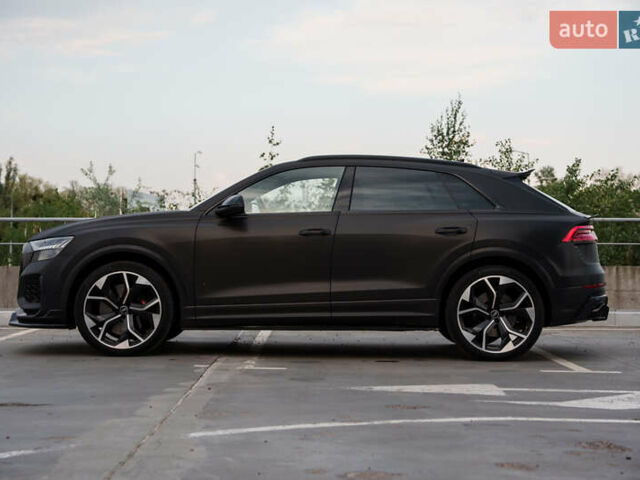 Червоний Ауді RS Q8, об'ємом двигуна 4 л та пробігом 79 тис. км за 99000 $, фото 5 на Automoto.ua