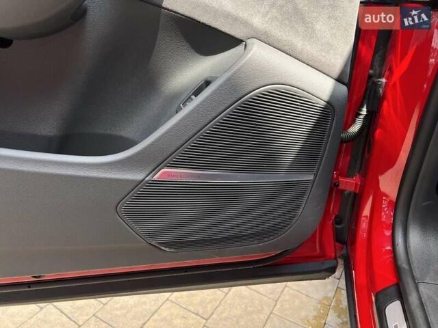 Красный Ауди RS Q8, объемом двигателя 4 л и пробегом 58 тыс. км за 91900 $, фото 18 на Automoto.ua