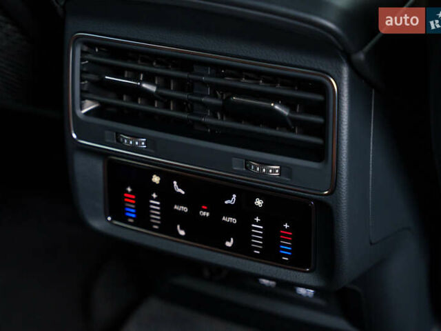 Ауди RS Q8, объемом двигателя 4 л и пробегом 84 тыс. км за 95000 $, фото 16 на Automoto.ua