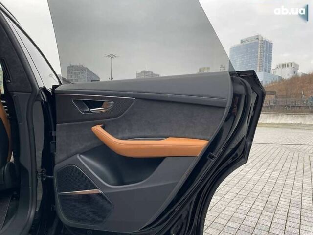 Ауди RS Q8, объемом двигателя 0 л и пробегом 39 тыс. км за 114999 $, фото 14 на Automoto.ua