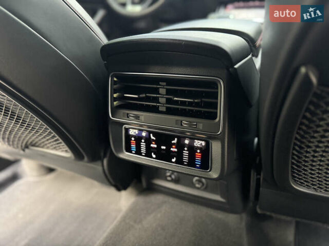 Ауді RS Q8, об'ємом двигуна 4 л та пробігом 96 тис. км за 93333 $, фото 40 на Automoto.ua