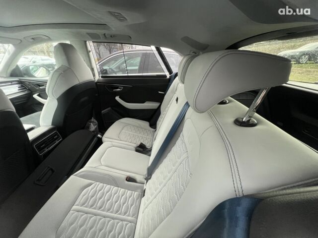 Ауді RS Q8, об'ємом двигуна 4 л та пробігом 5 тис. км за 159651 $, фото 23 на Automoto.ua