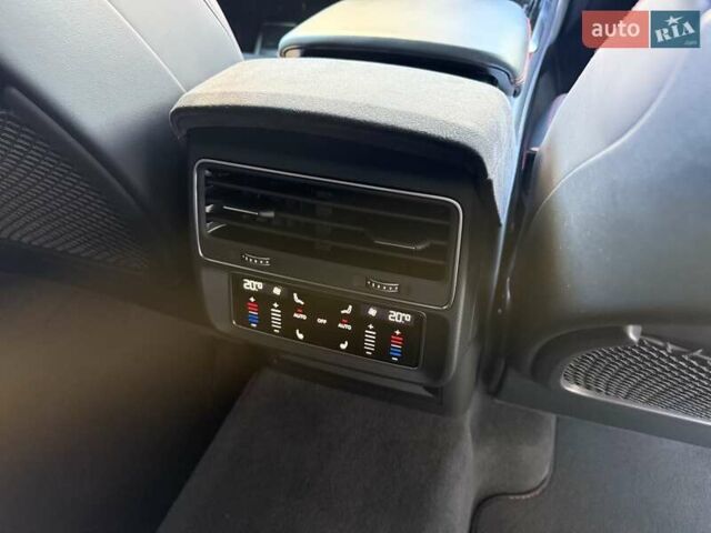 Ауді RS Q8, об'ємом двигуна 4 л та пробігом 16 тис. км за 138300 $, фото 3 на Automoto.ua