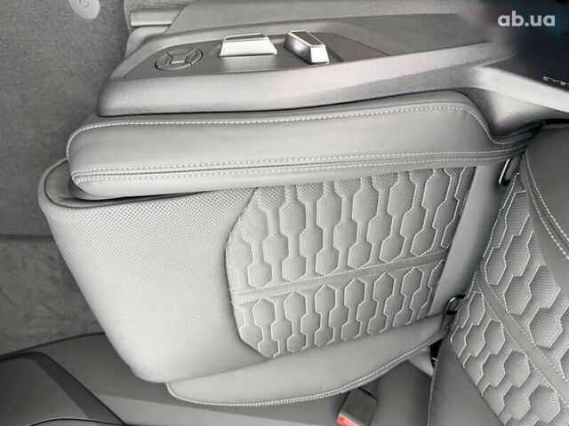 Ауди RS Q8, объемом двигателя 0 л и пробегом 1 тыс. км за 140999 $, фото 17 на Automoto.ua