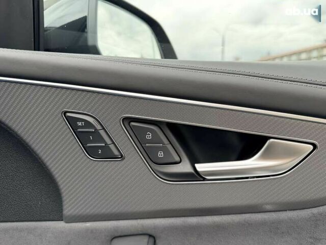 Ауди RS Q8, объемом двигателя 0 л и пробегом 1 тыс. км за 140999 $, фото 22 на Automoto.ua