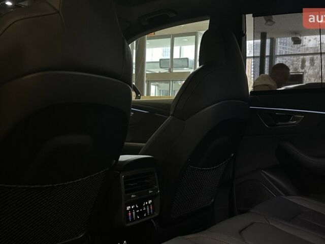 Ауди RS Q8, объемом двигателя 4 л и пробегом 0 тыс. км за 198900 $, фото 7 на Automoto.ua