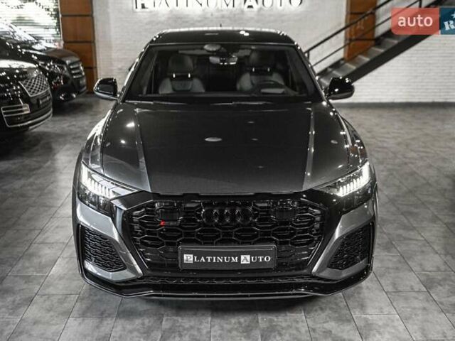 Сірий Ауді RS Q8, об'ємом двигуна 4 л та пробігом 94 тис. км за 88900 $, фото 82 на Automoto.ua