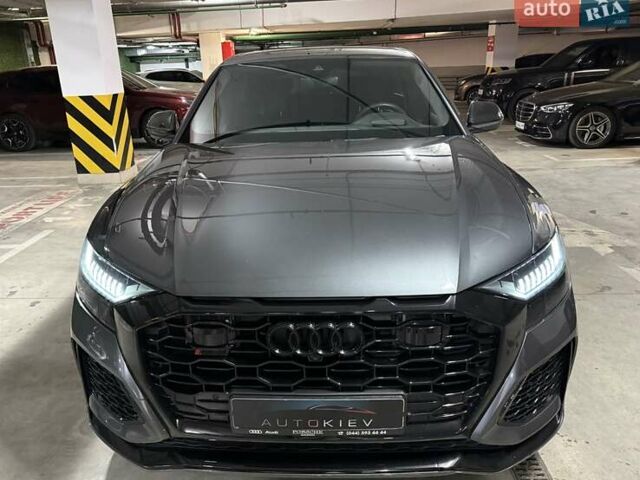 Серый Ауди RS Q8, объемом двигателя 4 л и пробегом 67 тыс. км за 91500 $, фото 3 на Automoto.ua