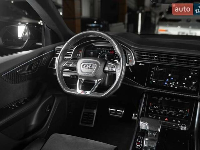 Сірий Ауді RS Q8, об'ємом двигуна 4 л та пробігом 94 тис. км за 88900 $, фото 39 на Automoto.ua