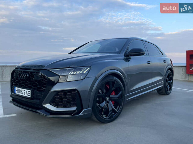 Серый Ауди RS Q8, объемом двигателя 4 л и пробегом 94 тыс. км за 84900 $, фото 2 на Automoto.ua