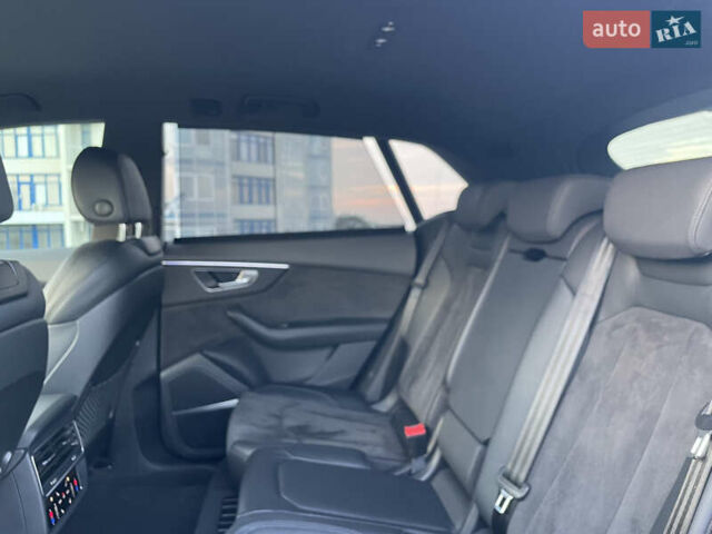 Серый Ауди RS Q8, объемом двигателя 4 л и пробегом 94 тыс. км за 84900 $, фото 26 на Automoto.ua