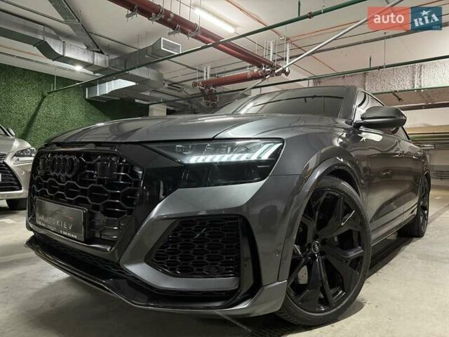 Серый Ауди RS Q8, объемом двигателя 4 л и пробегом 67 тыс. км за 91500 $, фото 1 на Automoto.ua