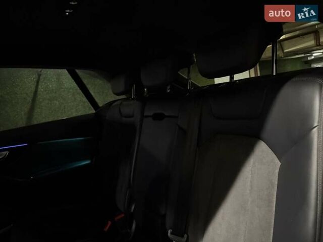Серый Ауди RS Q8, объемом двигателя 4 л и пробегом 67 тыс. км за 91500 $, фото 78 на Automoto.ua