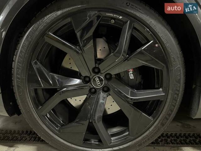 Серый Ауди RS Q8, объемом двигателя 4 л и пробегом 67 тыс. км за 91500 $, фото 15 на Automoto.ua