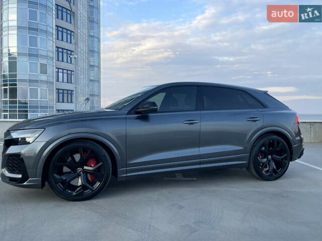 Серый Ауди RS Q8, объемом двигателя 4 л и пробегом 94 тыс. км за 84900 $, фото 3 на Automoto.ua