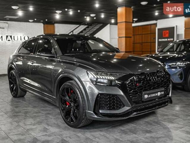 Сірий Ауді RS Q8, об'ємом двигуна 4 л та пробігом 94 тис. км за 88900 $, фото 66 на Automoto.ua