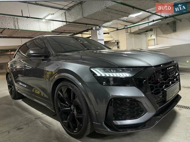 Серый Ауди RS Q8, объемом двигателя 4 л и пробегом 67 тыс. км за 91500 $, фото 2 на Automoto.ua