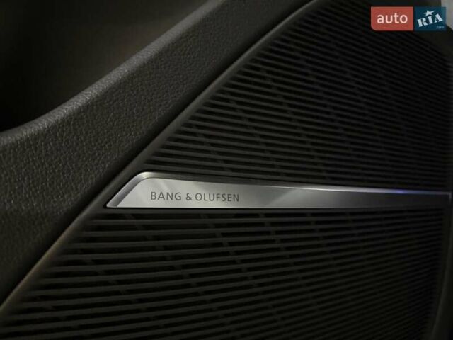 Серый Ауди RS Q8, объемом двигателя 4 л и пробегом 67 тыс. км за 91500 $, фото 73 на Automoto.ua