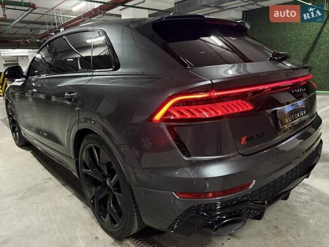 Серый Ауди RS Q8, объемом двигателя 4 л и пробегом 67 тыс. км за 91500 $, фото 8 на Automoto.ua