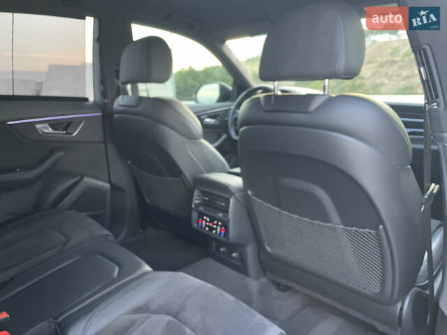 Серый Ауди RS Q8, объемом двигателя 4 л и пробегом 94 тыс. км за 84900 $, фото 28 на Automoto.ua
