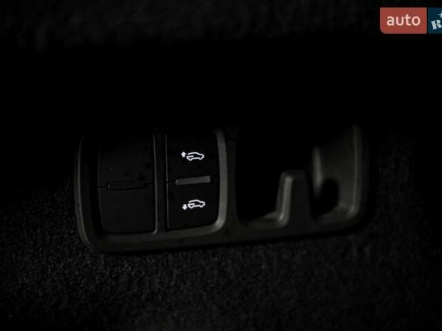 Сірий Ауді RS Q8, об'ємом двигуна 4 л та пробігом 94 тис. км за 88900 $, фото 77 на Automoto.ua